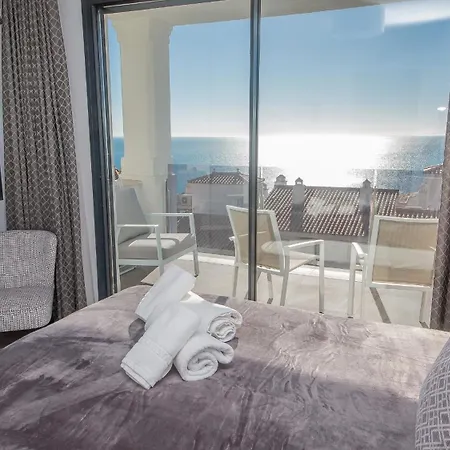 Blue B2-204 Apartment